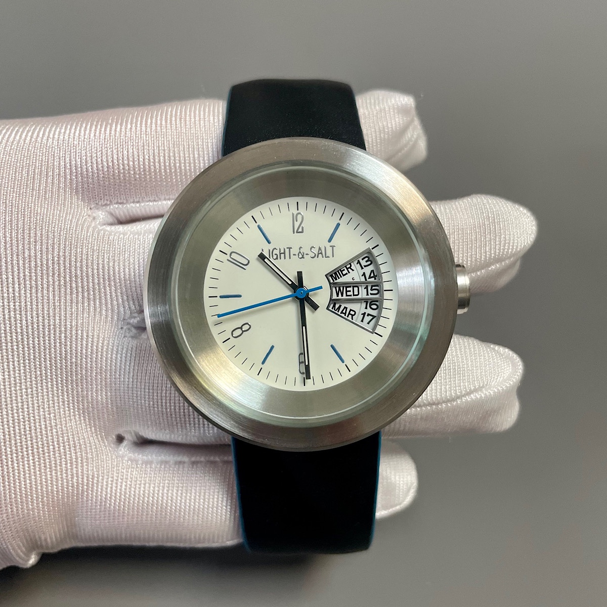 Wysokiej klasy modny zegarek m – Analog Quartz Watch recenzja i cena
