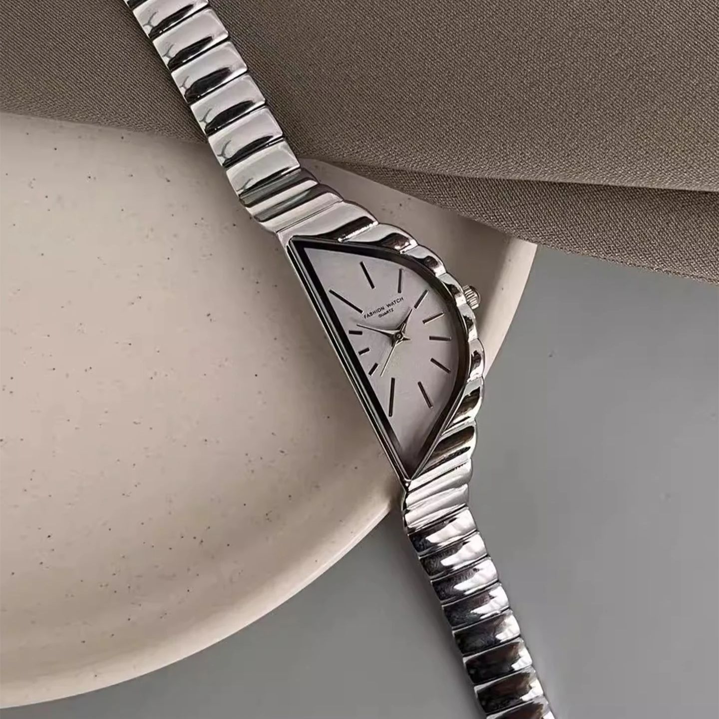 Nowe modne zegarki damskie z k – Analog Quartz Watch recenzja i cena