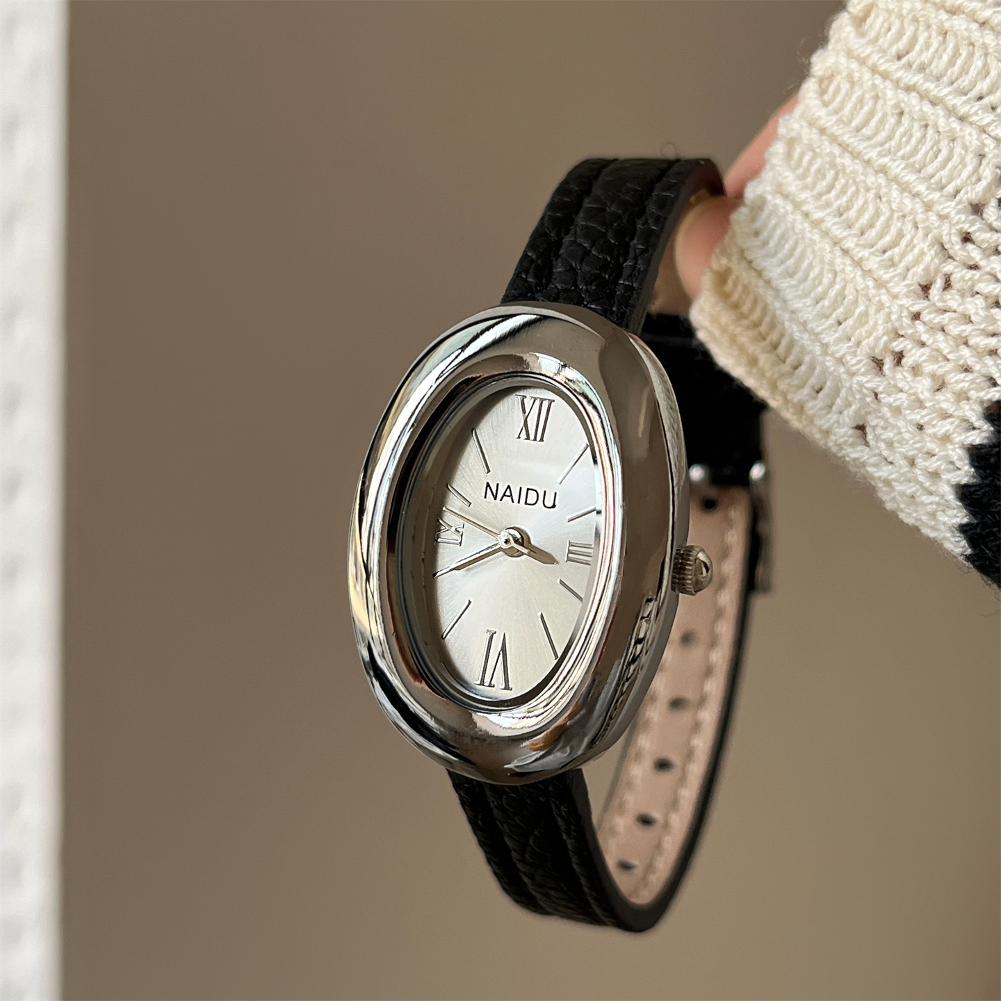 Nowe, piękne, owalne zegarki d – Minimalist Thin Watch recenzja i cena